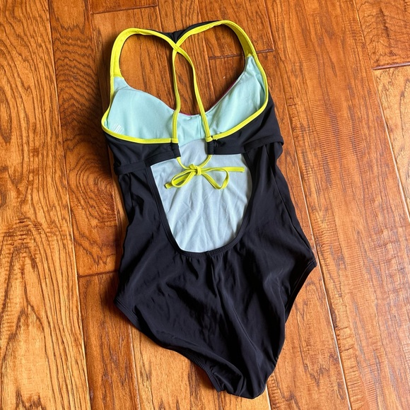 Nike Racerback Tie Back Pink Stripe One Piece Swimsuit Size 10 - Picture 4 of 8